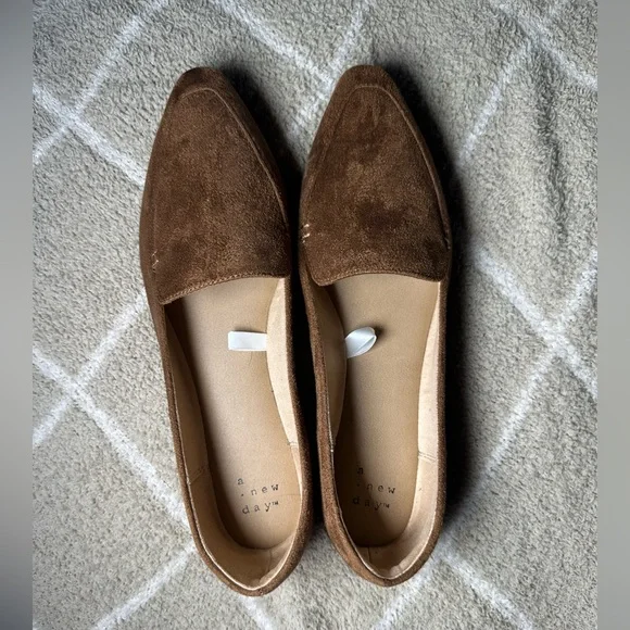 Brand New, Never Worn - Womens a new day Cognac Loafer Flats w/ Memory Foam - 8 - Picture 2 of 3
